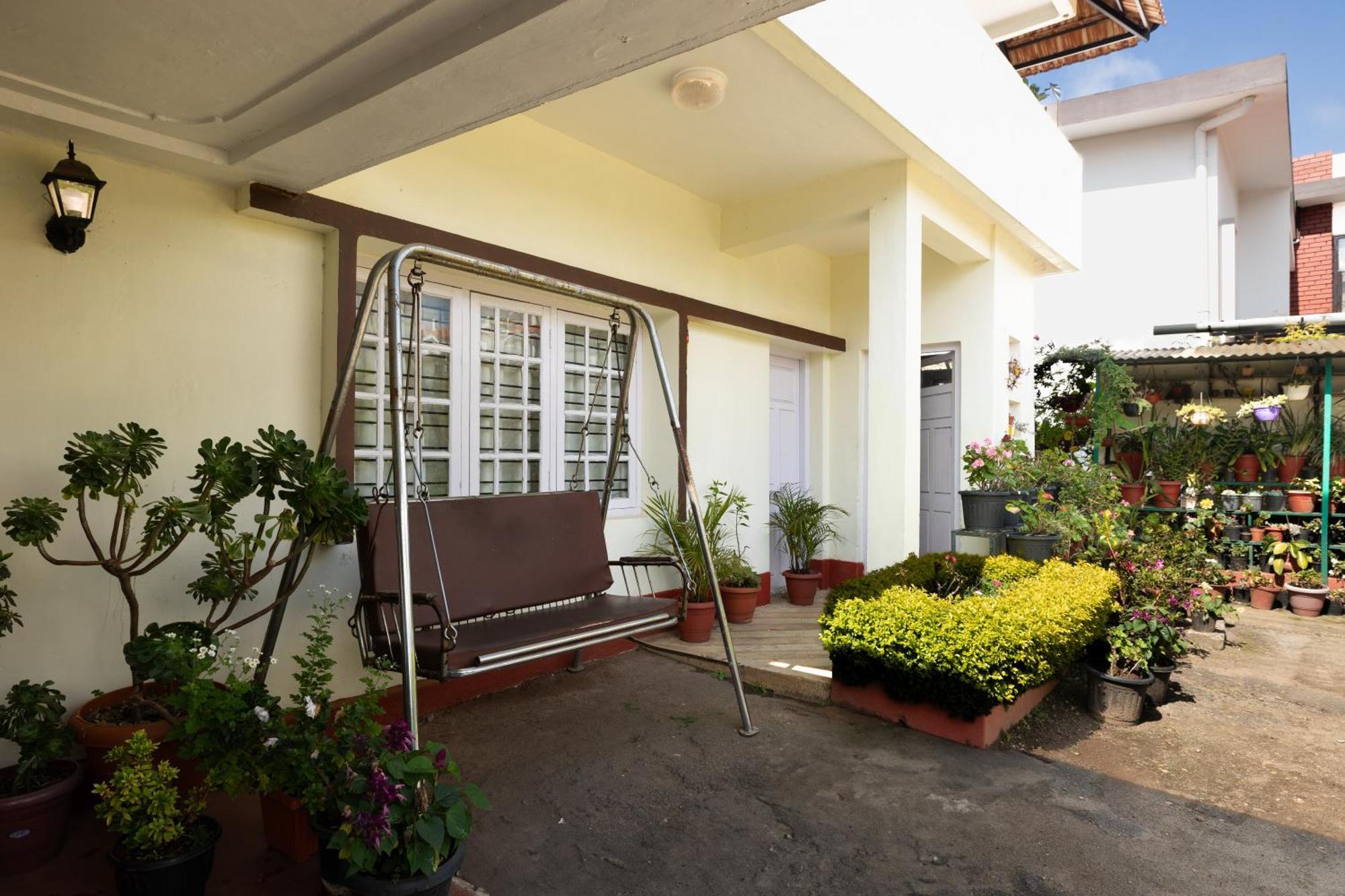 Colonels Inn Udagamandalam Exterior photo