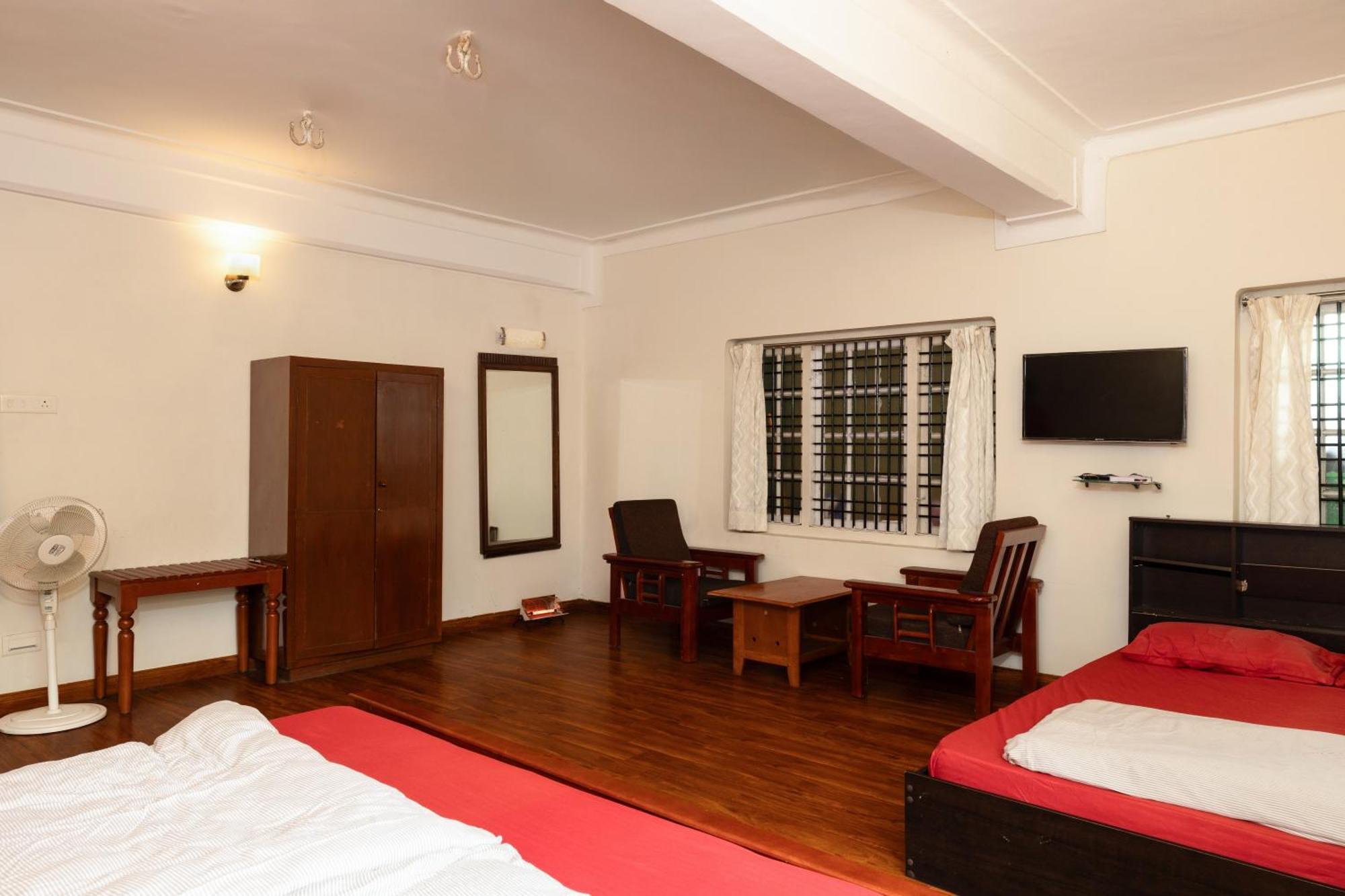 Colonels Inn Udagamandalam Exterior photo